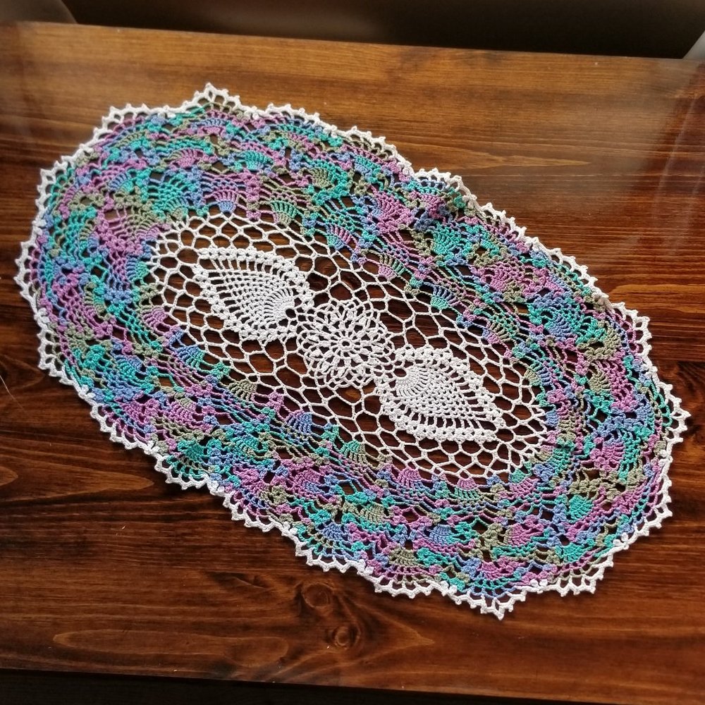 Vintage Style New Hand Crafted Pineapple Oval Doily, Multi-color, 25 1/2" x 15" - Picture 2 of 5